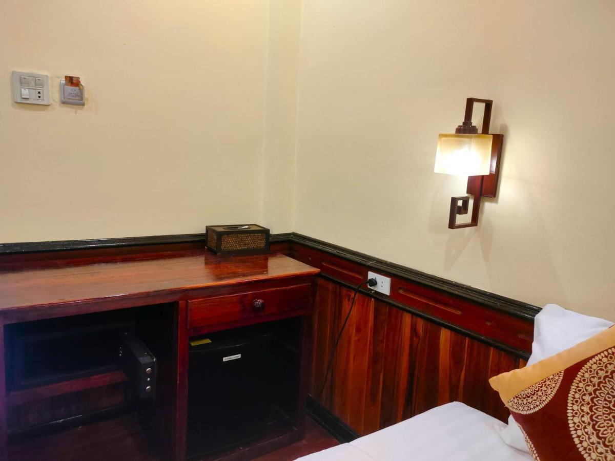 Lotus Corner - Heritage B&B Luang Prabang Esterno foto